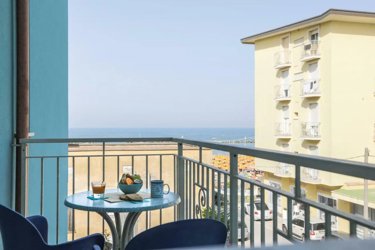 Art Hotel La Perla Bellaria-Igea Marina 3*,